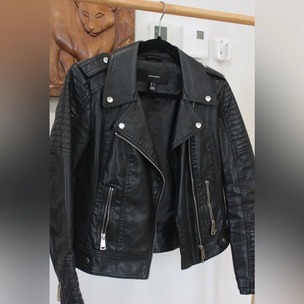 Vero Moda | Kerri Faux Leather Moto Jacket - Picture 2 of 4